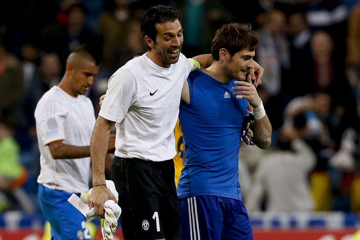 Buffon y Casillas se elogian mutuamente en Twitter: "Somos los mejores" Buffon y Casillas se elogian mutuamente en Twitter: "Somos los mejores"