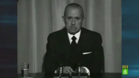 "Españoles, Juan Carlos de Borbón..." "Españoles, Juan Carlos de Borbón..."