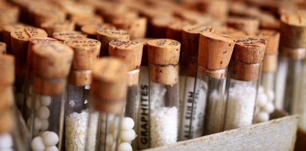 La Brújula de la Ciencia: Verdades y mentiras sobre la homeopatía La Brújula de la Ciencia: Verdades y mentiras sobre la homeopatía