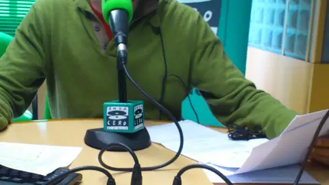 Juan de Sola en los estudios de Onda Cero Pontevedra Juan de Sola en los estudios de Onda Cero Pontevedra