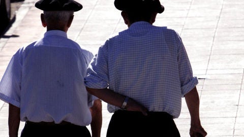 Las pensiones futuras ser&aacute;n m&aacute;s bajas y los salarios medios sufrir&aacute;n m&aacute;s