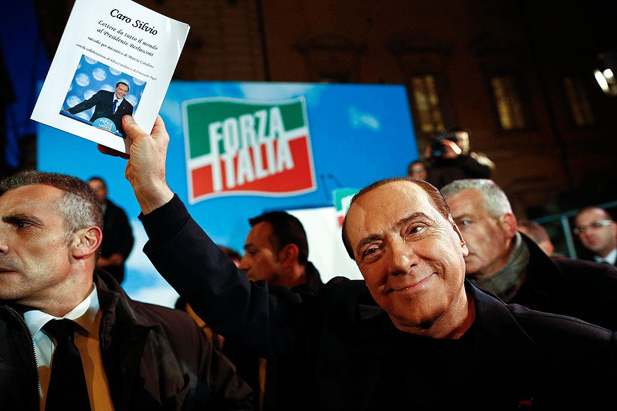 Nieva sobre Pekín: Berlusconi, expulsado del Senado italiano Nieva sobre Pekín: Berlusconi, expulsado del Senado italiano