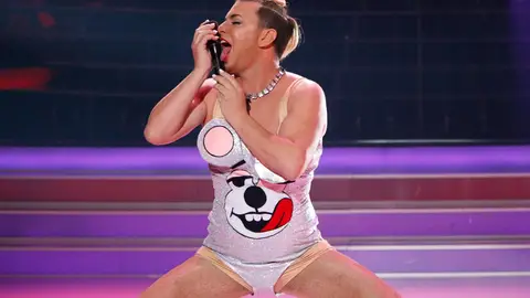Arturo Valls imita a Miley Cyrus en Tu cara me suena Arturo Valls imita a Miley Cyrus en Tu cara me suena