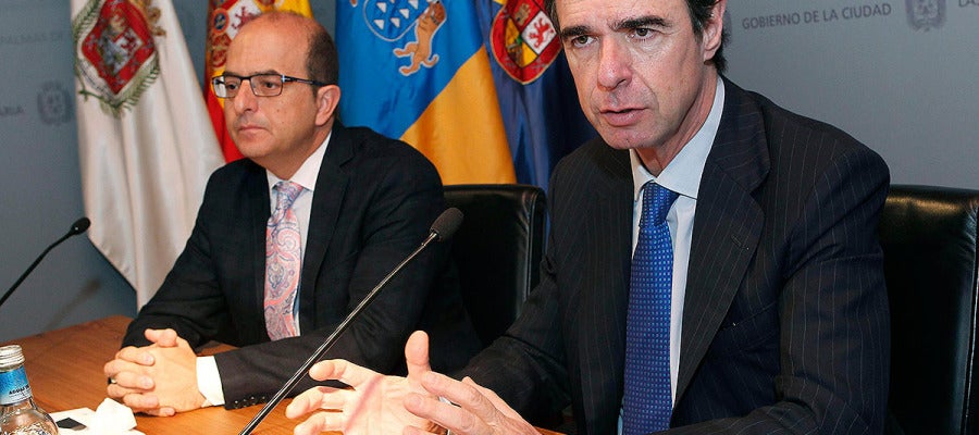 Soria asegura que las eléctricas no deben preocuparse ni la factura tiene por qué subir Soria asegura que las eléctricas no deben preocuparse ni la factura tiene por qué subir