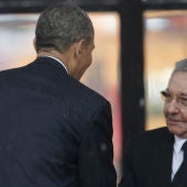 El Gobierno de EEUU resta importancia al apretón de manos entre Obama y Castro