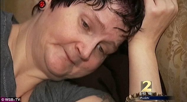 Debate de lobas: Érase una mujer pegada a un retrete Debate de lobas: Érase una mujer pegada a un retrete