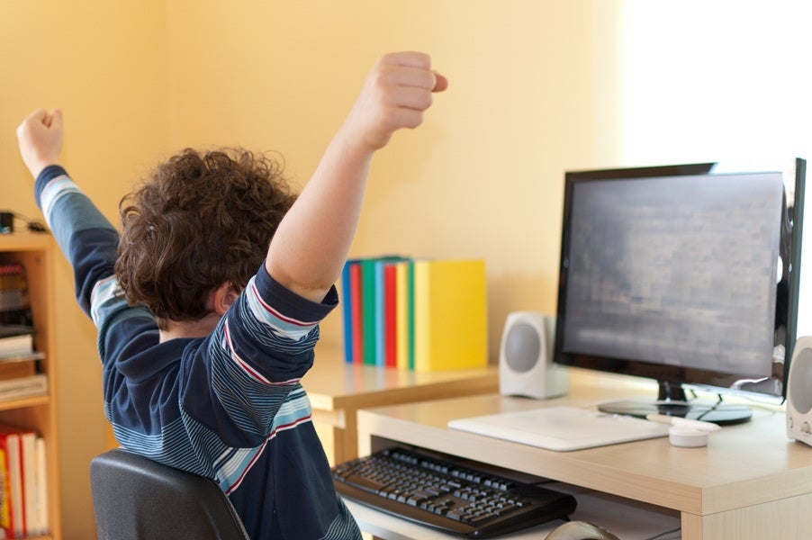 El temps de pantalles i l'obesitat com a factors associats a l'augment del mal d’esquena crònic entre els adolescents El temps de pantalles i l'obesitat com a factors associats a l'augment del mal d’esquena crònic entre els adolescents