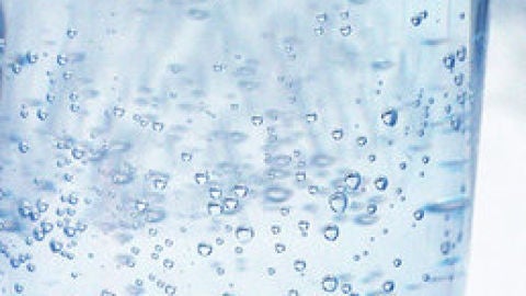 Agua con gas