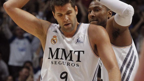 Reyes celebra un punto con Draper