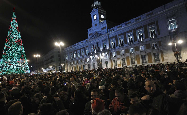 Madrid prohíbe la celebración de las campanadas en la Puerta del Sol Madrid prohíbe la celebración de las campanadas en la Puerta del Sol
