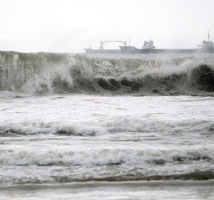 Trece provincias en alerta por fuertes vientos, bajas temperaturas y fenómenos costeros adversos Trece provincias en alerta por fuertes vientos, bajas temperaturas y fenómenos costeros adversos