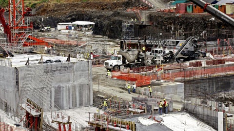 Obras en el Canal de Panam&aacute;