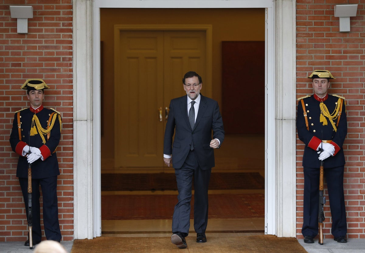 Moncloa ve necesario "un Gobierno con una amplia base parlamentaria" ante "el desafío independentista" Moncloa ve necesario "un Gobierno con una amplia base parlamentaria" ante "el desafío independentista"