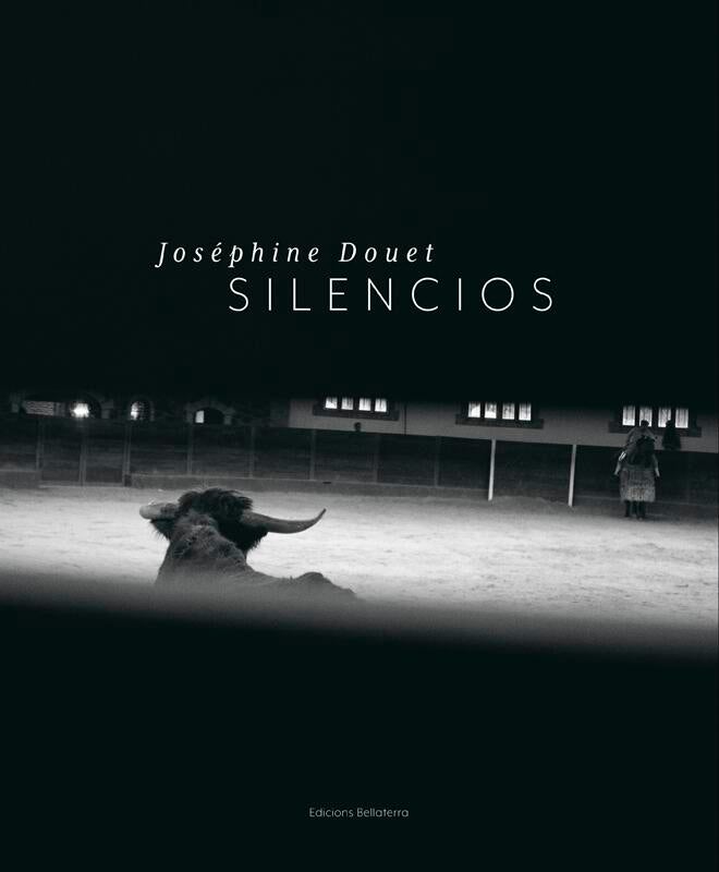 Aquí en la Onda. Navarra. Josephine Douet, autora del libro de fotografías "Silencios" y "El Puri", protagonistas del "Va por Ustedes" de hoy. Aquí en la Onda. Navarra. Josephine Douet, autora del libro de fotografías "Silencios" y "El Puri", protagonistas del "Va por Ustedes" de hoy.