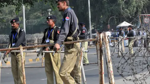 Policía en Pakistán Policía en Pakistán