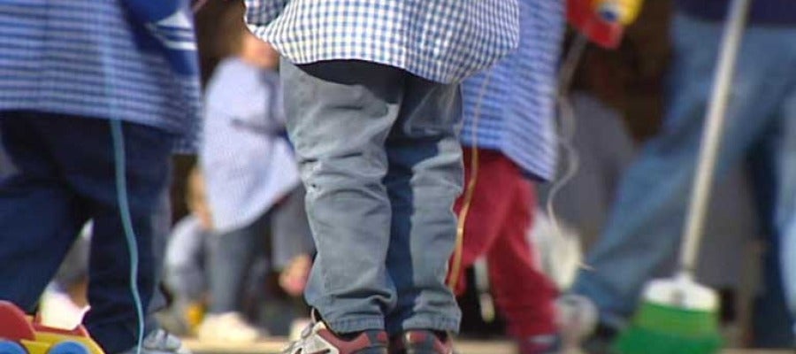 Niños en la guardería Niños en la guardería