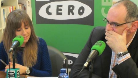 Anton Losada presentando "Piratas de lo P&uacute;blico" en Ondacero Pontevedra en Cronopios