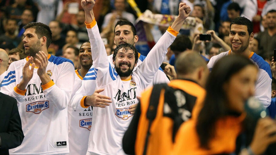 Sergio Llull celebra la victoria ante el Barcelona
