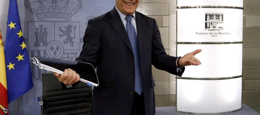 José Ignacio Wert ante los medios de comunicación en la Moncloa José Ignacio Wert ante los medios de comunicación en la Moncloa