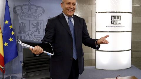 Jos&eacute; Ignacio Wert ante los medios de comunicaci&oacute;n en la Moncloa