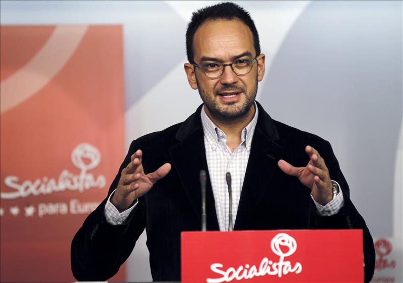 Antonio Hernando: "Pedro Sánchez hará el discurso con el que se van a identificar los españoles" Antonio Hernando: "Pedro Sánchez hará el discurso con el que se van a identificar los españoles"