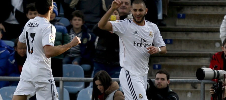 Benzemá celebra su gol contra el Getafe Benzemá celebra su gol contra el Getafe
