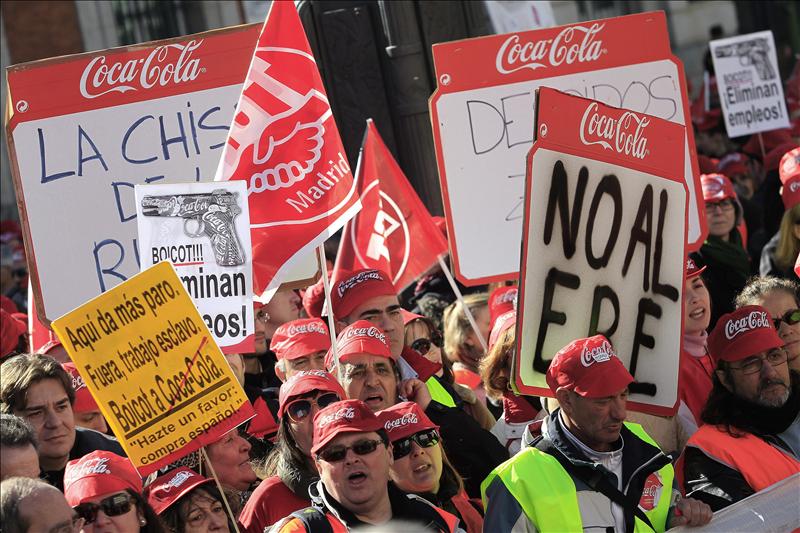 La Audiencia Nacional da tres días a Coca Cola para readmitir a sus trabajadores La Audiencia Nacional da tres días a Coca Cola para readmitir a sus trabajadores