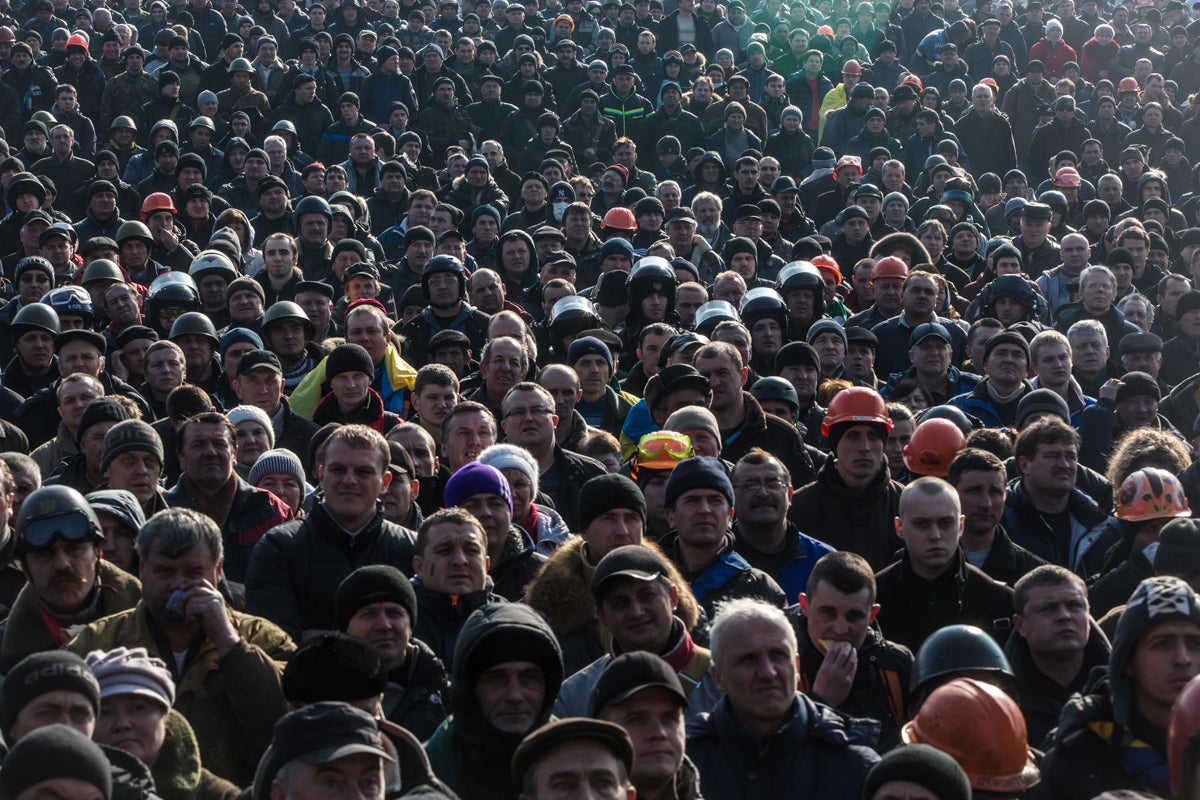 Alberto Sicilia, desde Kiev: La gente que está en la plaza tiene muy claro que no se van a mover Alberto Sicilia, desde Kiev: La gente que está en la plaza tiene muy claro que no se van a mover