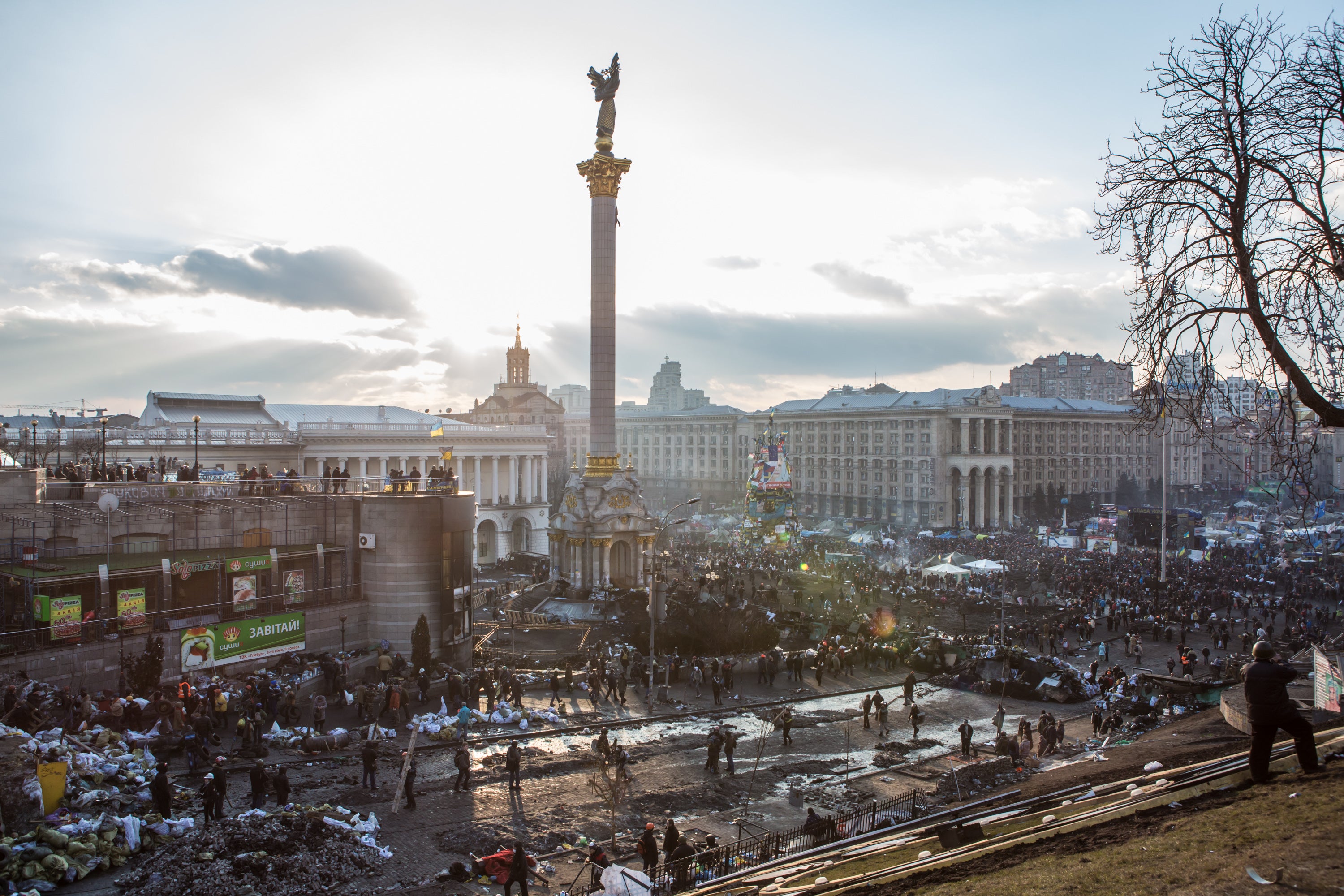 Tensa calma en Kiev al cumplirse tres meses de protestas Tensa calma en Kiev al cumplirse tres meses de protestas