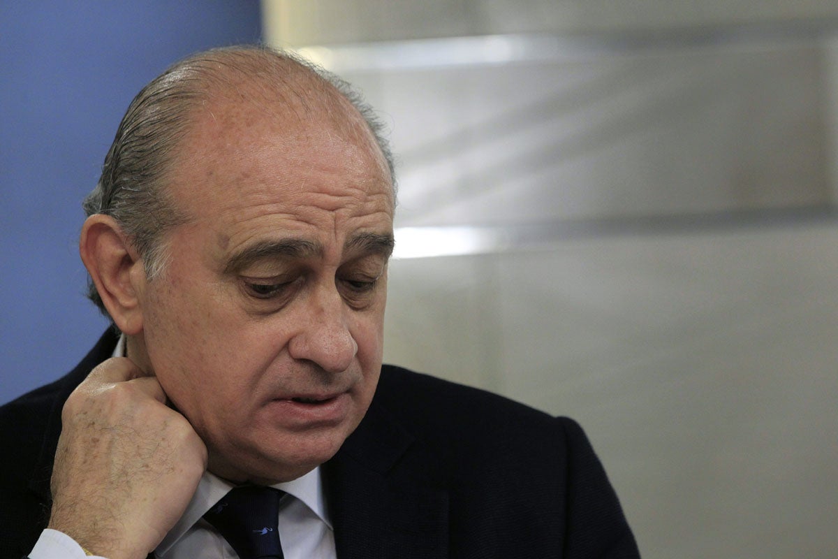 La vicepresidenta y Fernández Díaz insisten en la necesidad de un pacto de Estado sobre inmigración La vicepresidenta y Fernández Díaz insisten en la necesidad de un pacto de Estado sobre inmigración