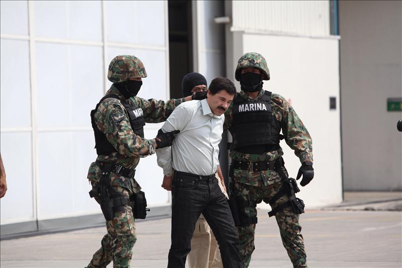 El Chapo Guzmán califica a Estados Unidos de "corrupto" y recurrirá la decisión ante el juez El Chapo Guzmán califica a Estados Unidos de "corrupto" y recurrirá la decisión ante el juez