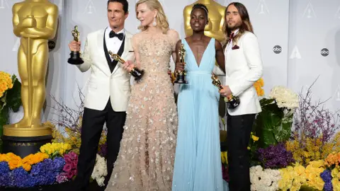 Matthew McConaughey, Cate Blanchett, Lupita Nyong'o, y Jared Leto con sus respectivas estatuillas Matthew McConaughey, Cate Blanchett, Lupita Nyong'o, y Jared Leto con sus respectivas estatuillas