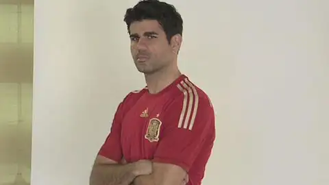 Diego Costa ya luce la camiseta de la selección española Diego Costa ya luce la camiseta de la selección española