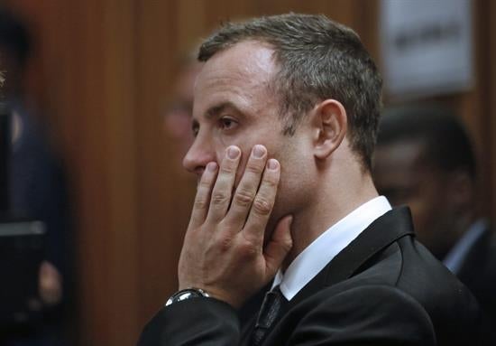 Aumentan la pena de prisión de Oscar Pistorius a 13 años y 5 meses de cárcel Aumentan la pena de prisión de Oscar Pistorius a 13 años y 5 meses de cárcel