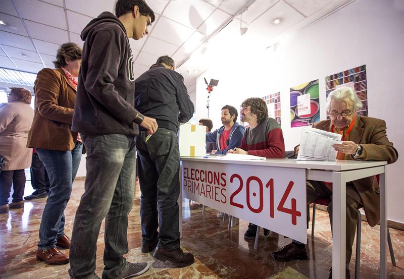 Tertulia: ¿Quiénes serán los candidatos a la secretaría general del PSOE? Tertulia: ¿Quiénes serán los candidatos a la secretaría general del PSOE?
