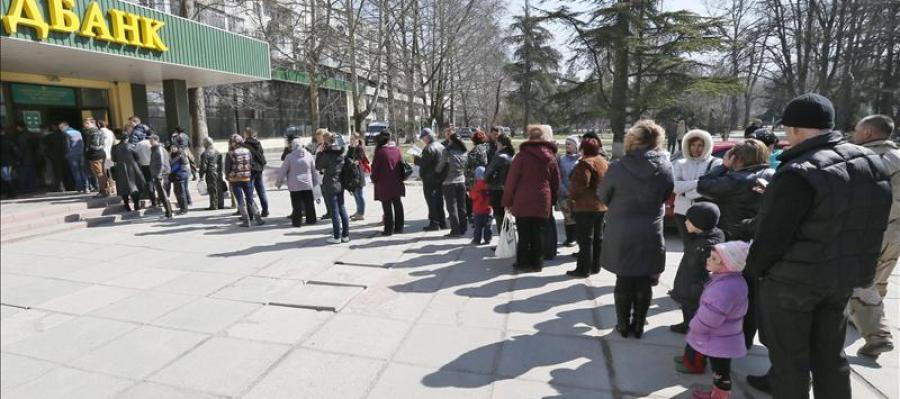 Crimea abre los colegios electorales para celebrar referéndum separatista Crimea abre los colegios electorales para celebrar referéndum separatista