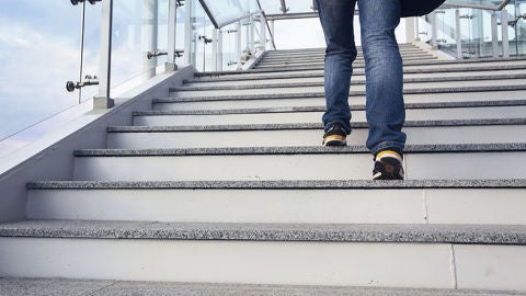 Subir escaleras