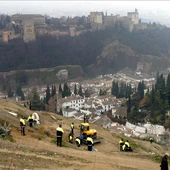 Imagen de un desalojo policial de las casas cuevas del Sacromonte Imagen de un desalojo policial de las casas cuevas del Sacromonte