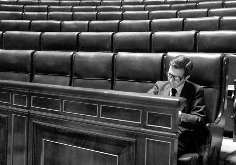 Tertulia: ¿Qué parte de Adolfo Suárez debe servir de modelo político? Tertulia: ¿Qué parte de Adolfo Suárez debe servir de modelo político?