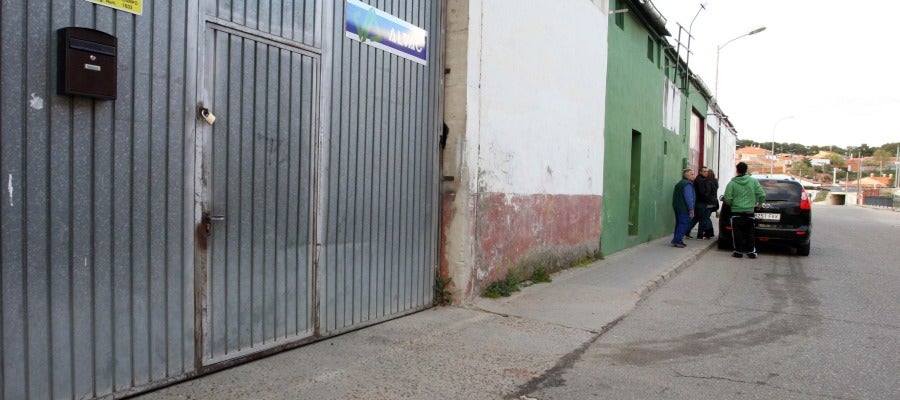 Lugar donde una mujer recibio un disparo en la cabeza de su expareja en Medina del Campo (Valladolid) Lugar donde una mujer recibio un disparo en la cabeza de su expareja en Medina del Campo (Valladolid)