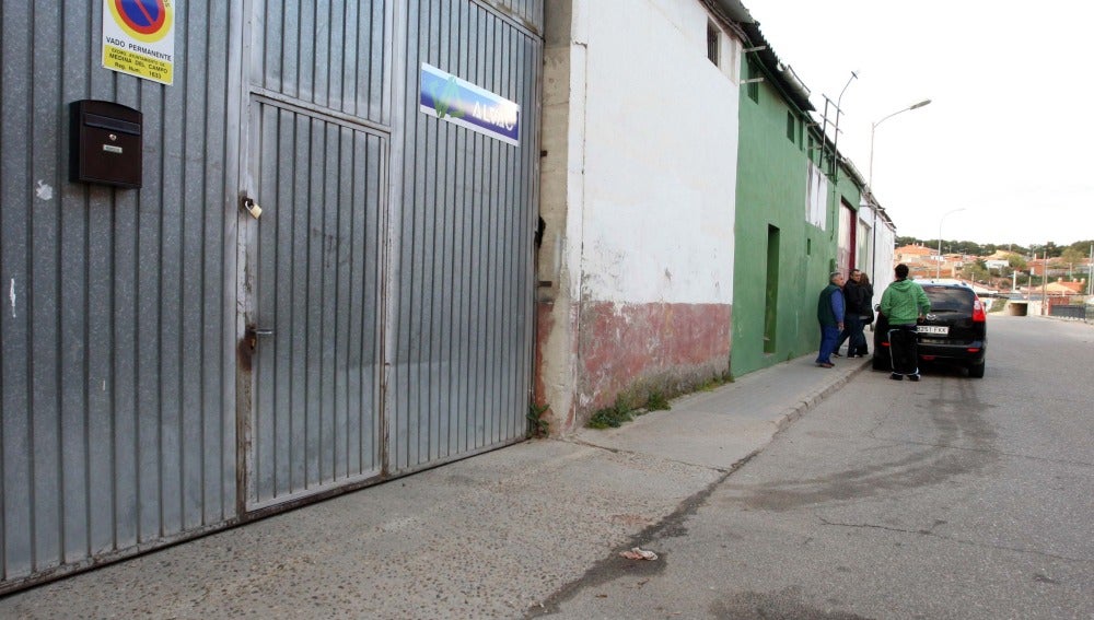 Lugar donde una mujer recibio un disparo en la cabeza de su expareja en Medina del Campo (Valladolid)