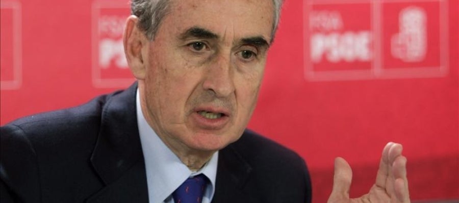 El portavoz del PSOE en la Comisión Constitucional del Congreso, Ramón Jáuregui El portavoz del PSOE en la Comisión Constitucional del Congreso, Ramón Jáuregui