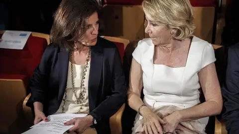 Aparente cordialidad entre Aguirre y Botella tras el incidente de tráfico Aparente cordialidad entre Aguirre y Botella tras el incidente de tráfico