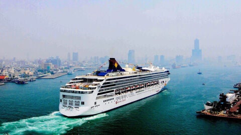 Embarcaci&oacute;n de crucero