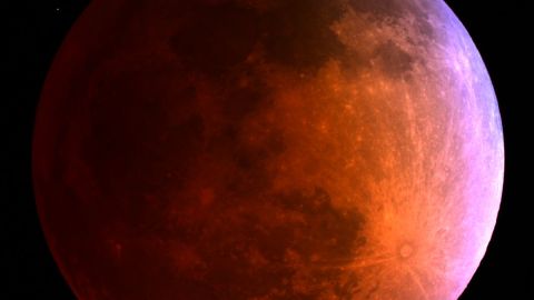 La Luna roja tras el eclipse