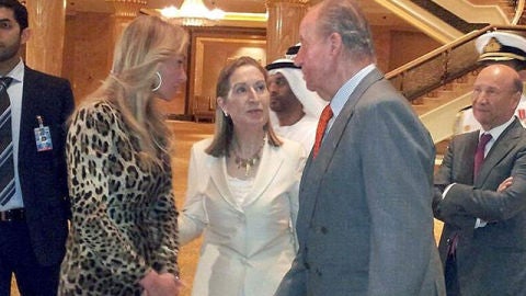 Ana Pastor con el Rey en Abu Dhabi.