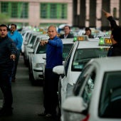 Taxistas en la estación de Atocha, en Madrid