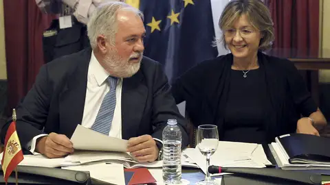 Miguel Arias Cañete reunido junto con Isabel García Tejerina Miguel Arias Cañete reunido junto con Isabel García Tejerina