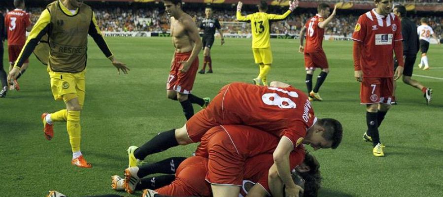 Los jugadores del Sevilla FC celebran el pase a la final de la Europa League Los jugadores del Sevilla FC celebran el pase a la final de la Europa League