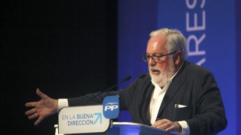 Arias Ca&ntilde;ete en un acto de campa&ntilde;a